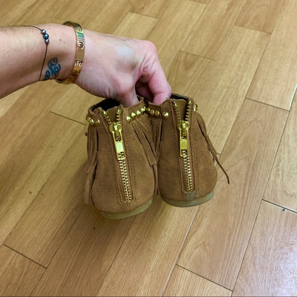 STEVE MADDEN Fringe Sandals - Picture 7 of 10
